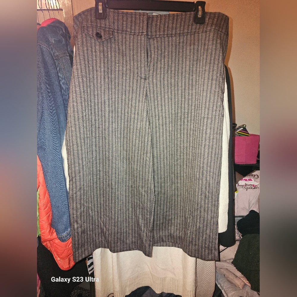 Cropped dress pants